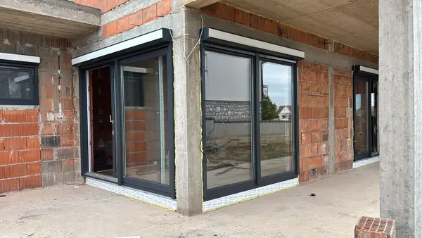 HST klizne stijene izrađene od GEALAN profila