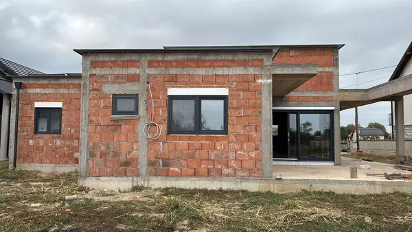 PVC prozori s nagibno-otklopnim sustavom