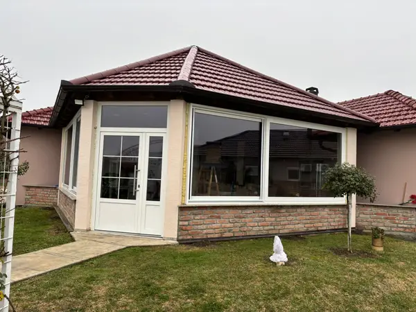 Veliki PVC prozori ugrađeni u obiteljskoj kući