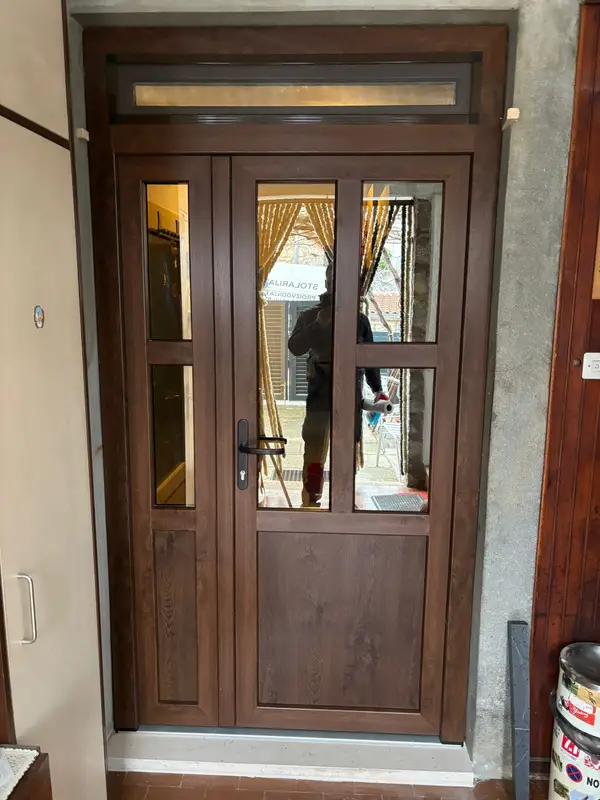 Ulazna vrata s kvalitetnim aluminijskim okvirom